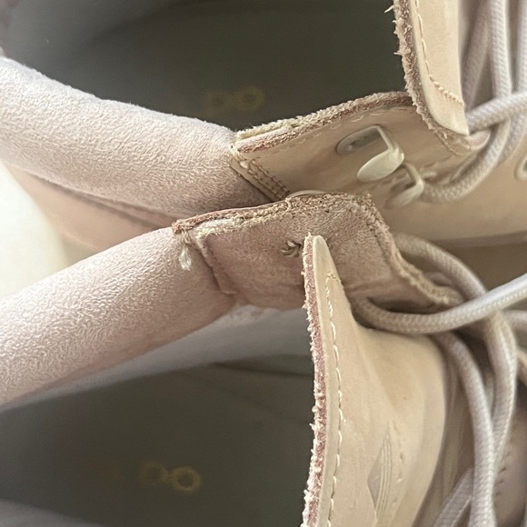 Aldo boots size 9 pink few signs of wear, see the photos for more reference. - Picture 9 of 10